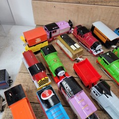 Huge Thomas & Friends Trains Lot Die Cast & Plastic Engines Cars Coaches