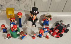 Jakks NINTENDO & SONIC figure lot Mario Yoshi Mega Man Zero video game figures