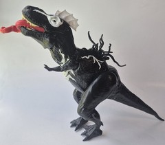 Marvel Spider Man Epic World of Action VenomVersus Venomsaurus Rex (16”/40cm)