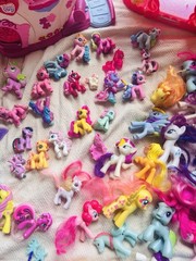 Huge Mixed Lot My Little Pony, 72 Ponies Over 100 Various Accessories 3 Playsets