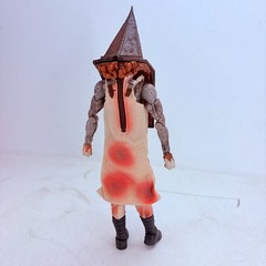 Mezco Toyz One: 12 Collective Silent Hill 2 Red Pyramid Thing Figure Toy Gift