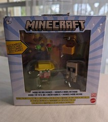 NEW Minecraft Mob Head Minis Villager Guarding Iron Golem Pack Ages 6+