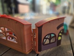 Bluey School Playset w/ Figures And Accessories, The Terriers, Chloe, Rusty, Etc