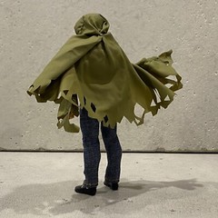 SU-375-HC-DG: 1/18 Dark Green Wired hooded cape for 3.75″ figures (No Figure)