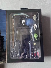 Ghost Face 7″ Scale Official Action Figure Ultimate Ghostface Scream Read