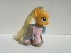 My Little Pony 2010 3 Inch Applejack Brushable Toy Friendship is Magic W/ Outfit