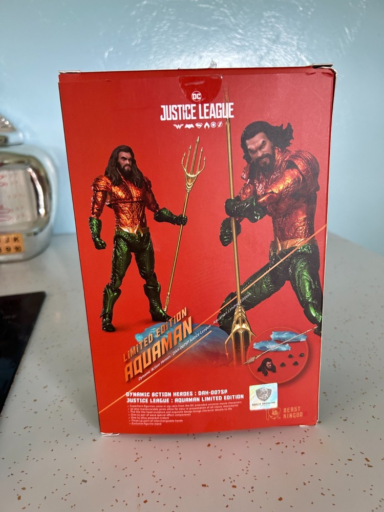 Beast Kingdom Dynamic 8Ction Heroes Justice League Aquaman 1/9 Action Figure