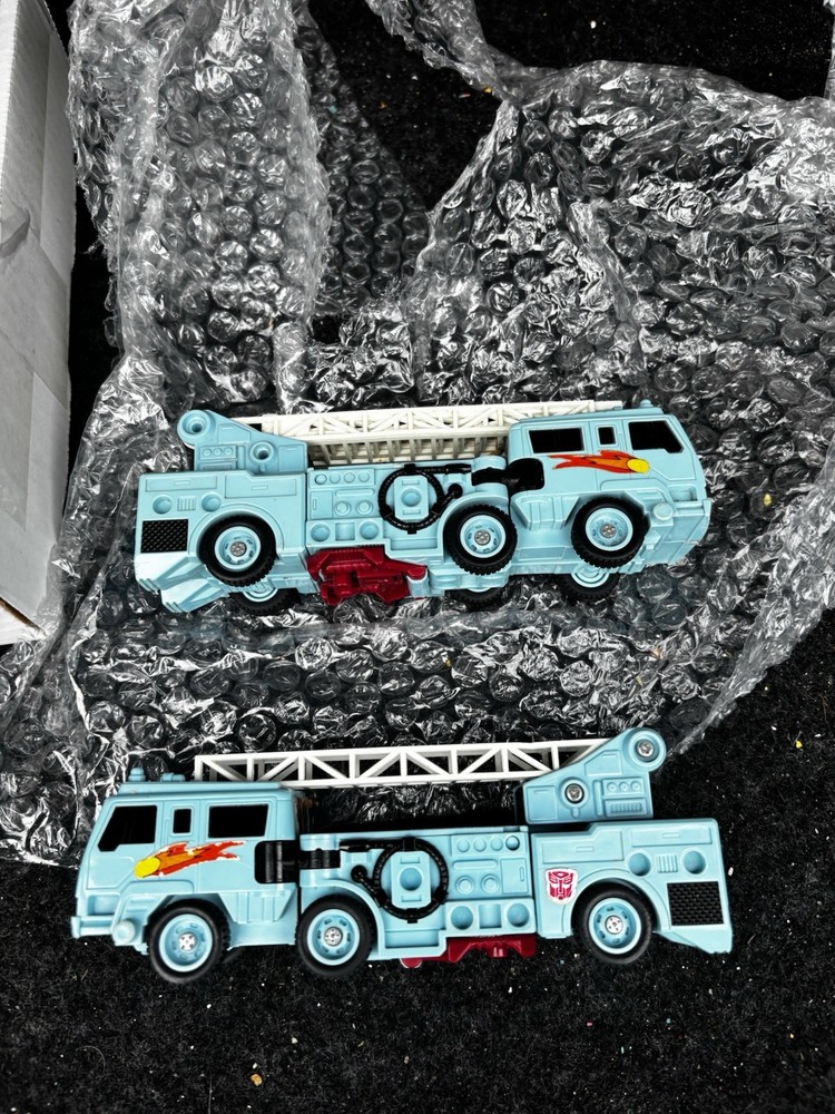 Transformers G1 Protectobots ( Includes Everything In Photos)