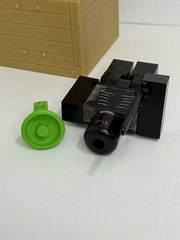 ROBL0X 1x1x1x1 Series 2 Figure COMPLETE with BOX Green Crown Black Sword NO CODE