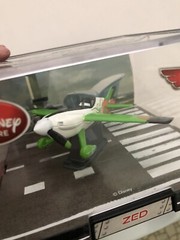 Disney Store Pixar PLANES ZED Exclusive 1:43 Die Cast Plastic Display Case