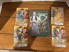 Vtg new MGM Wizard Of Oz 4 Figures Set 2005 & Sealed movie
