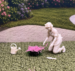 1:24 1950 Dollhouse Sunny Sue Gardener Inspired by Marx