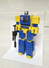 TRANSFORMERS G1 BLASTER “BLOCKBUSTER” +STEELJAW Custom Toy figure in Custom box