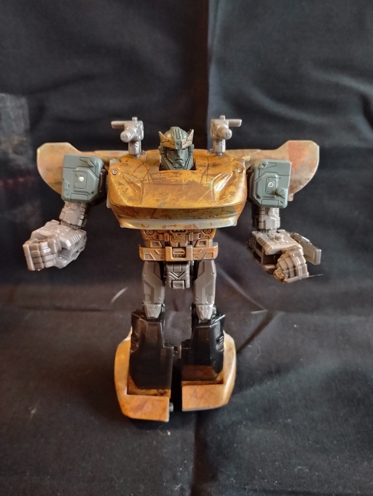 Hasbro Transformers War For Cybertron Decepticon Sparkless Bot Action Figure