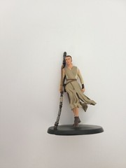 Star Wars Rey Figure Disney Store Cake Topper PVC. Broken Staff