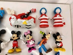 Lot Of 33 Small Figures Disney, Tsum, Sesame, Muppets + More. Vinyl & Plastic