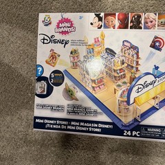 Mini Brands Disney Store 24 Piece 5 Minis PLAYSET Zuru