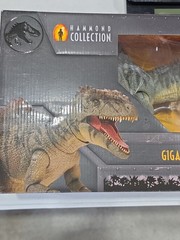 Jurassic World Hammond Collection Giganotosaurus Action Figure