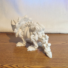 3D Printed Flexi Triceratops Dinosaur Toy, Articulated Fidget Dino, White PLA Pl