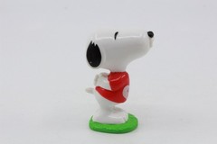 PEANUTS Valentine’s Day KISS ME Snoopy PVC Figure
