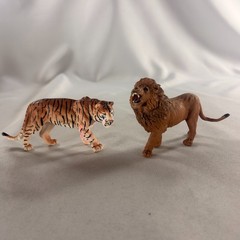 Lot of 7 Toy Animal Figures tiger lion leopard rhino dog terra brooklyn lollipop
