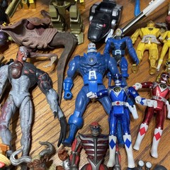 100+ 90’s loose action figure lot Snake Man Capcom Mega Man, Bandai, TMNT Marvel