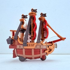 POP MART One Piece The Grand Line Series Roger Pirates Ship Figure – Oro Jackson