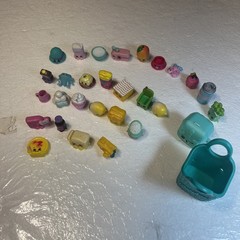 Mini Shopkins lot of 30 mini figures mixed series plus accessories