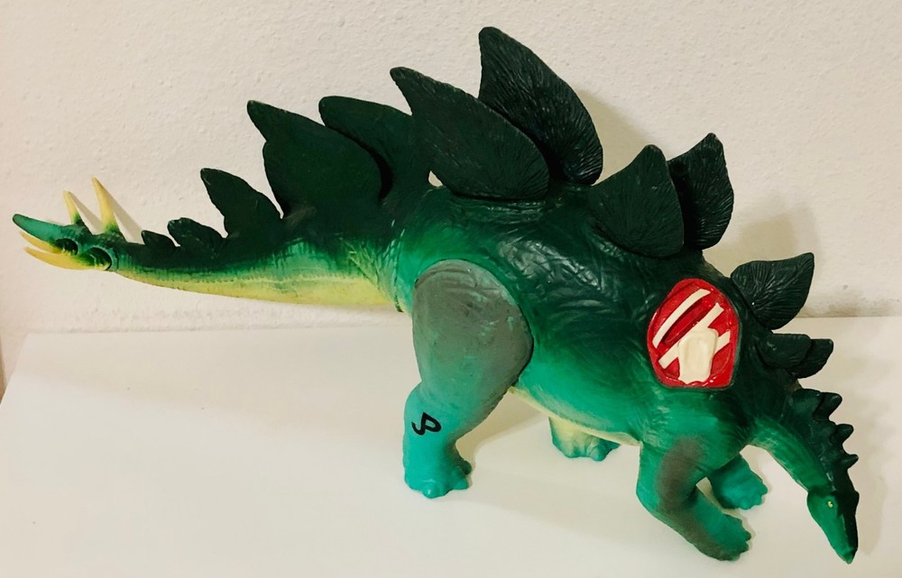 1999 Kenner “Jurassic Park: Dinosaurs (Series 1)” Stegosaurus (2nd-hand).