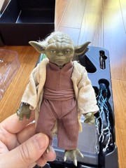 Hot Toys Star Wars MMS495 Yoda Episode II Attack of the Clones Figure