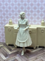 1:24 1950 Housewife Hostess Homemaker Figure Inspired by Marx