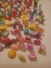SHOPKINS FIGURES LOT OF 212 MULTIPLE SERIES LOT VGC