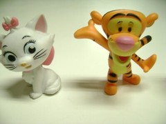 DISNEY PVC Vinyl Figure set of 4, Dumbo, Marie, Tigger, Simba, Toys, Lion King