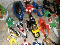 HUGE LOT OF 1990’S POWER RANGERS FIGURES AND VEHICLES