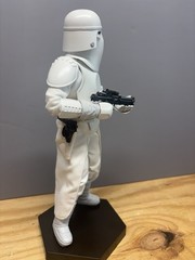 Sideshow Excluse Snowtrooper Commander Limited 1,000 —item 100409