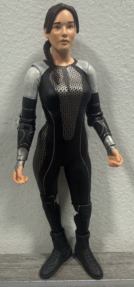 The Hunger Games Katniss Everdeen Figure NECA 2013 7″ Catching Fire RARE
