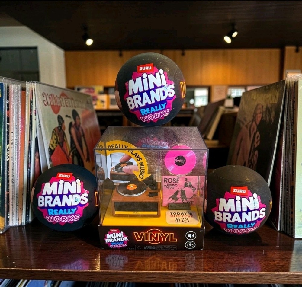 Zuru Mini Brands Really Works VINYL MINI RECORD PLAYER + 3 Capsule Pack NEW