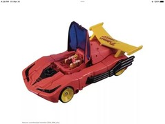 Transformers Collaborative Street Fighter II Mash-Up Hot Rod Ken vs Arcee Chun
