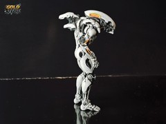 Premium 100mm Sci-Fi Bio-Mechanical Entity – Resin Collectible Figure 1/18 “3.94