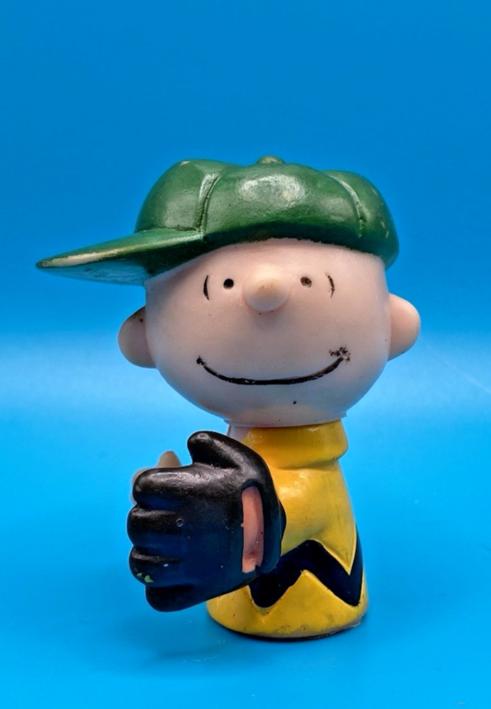 Vintage Charlie Brown Baseball Glove Green Hat 1950 Peanuts Figure