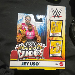 Mattel WWE Knuckle Crunchers Jey Uso Action Figure Breakaway Action w/ Ladder
