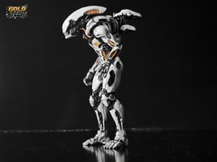 Premium 100mm Sci-Fi Bio-Mechanical Entity – Resin Collectible Figure 1/18 “3.94