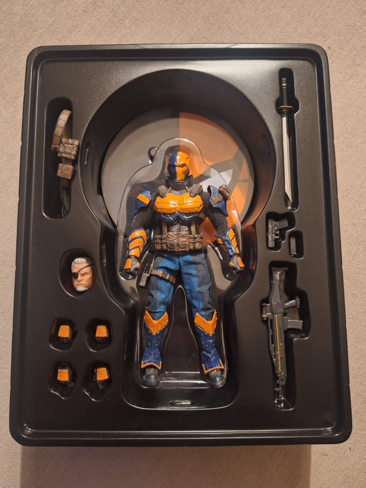 Mezco Toyz Deathstroke Collectable Action Figure ONE:12 – Read Description –