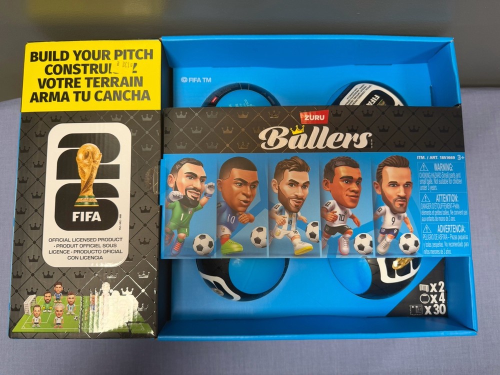 FIFA World Cup 2026™ Ballers 4 Pack Series 1 ZURU Build Your Pitch Soccer