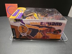 Vntg 2003 McFarlane NBA Los Angeles Lakers Kobe Bryant #8 Series 3 NIP