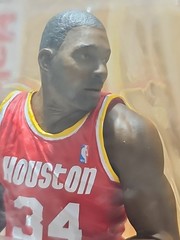 2009 McFarlane NBA Houston Rockets Hakeem Olajuwon #34 NBA Legends Series