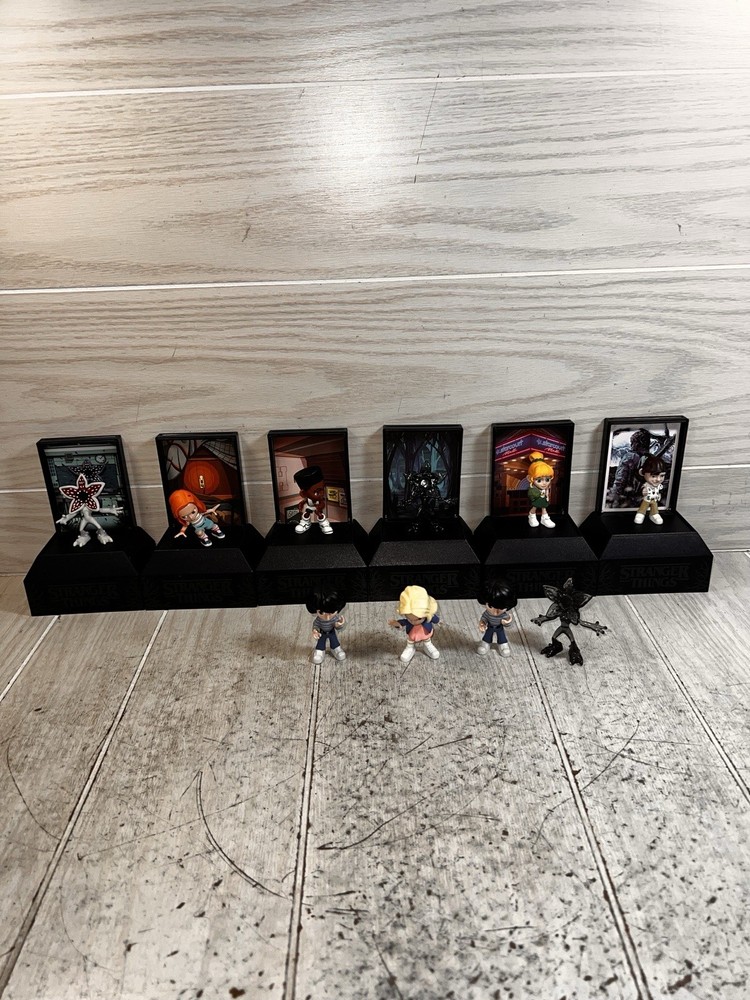Stranger Things Lot Of 6 Upside Down Capsules & Lot Of 10 Figures