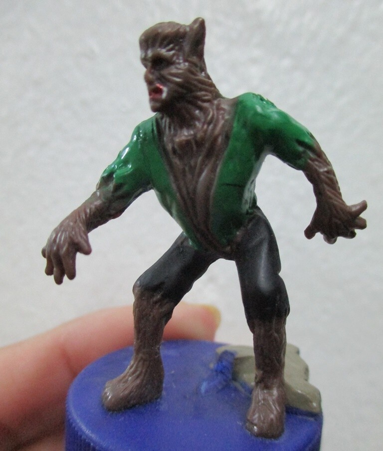 wolfman miniature model spooky mini figure 40 mm 1:34 dollhouse not sent to USA