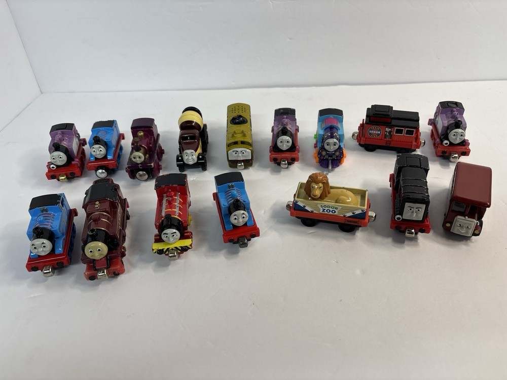 Vintage Thomas The Tank Engine & Friends Metal DieCast Magnetic Trains Lot Of 15