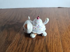 Bonkers Toy Co. Aphmau Meemeows 2″ Ice Cream Sundae Cat Figure Cake Topper